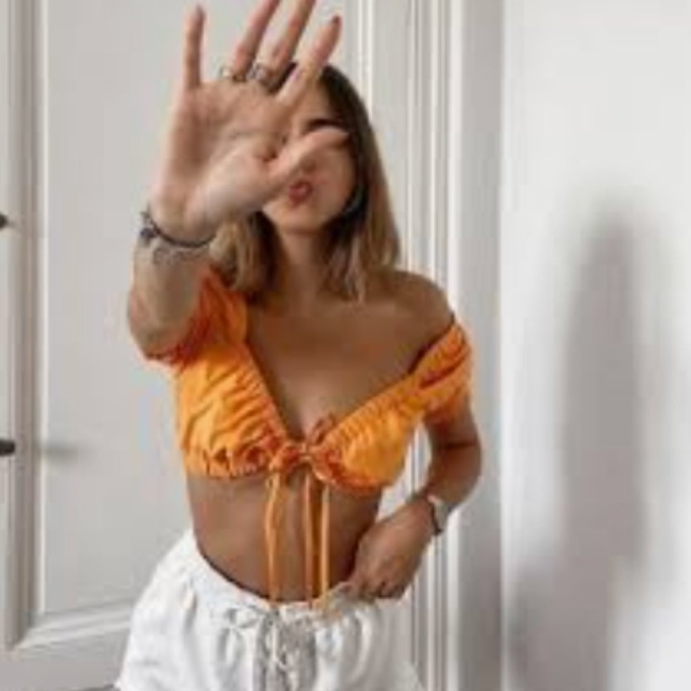 H&M Orange Puff Sleeve Crop Top